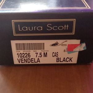 Laura Scott vendela black size 7.5 M brand new never used!